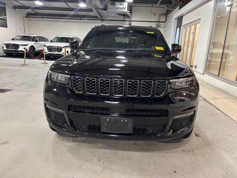 Used 2023 Jeep Grand Cherokee L Summit AWD/4WD image 2