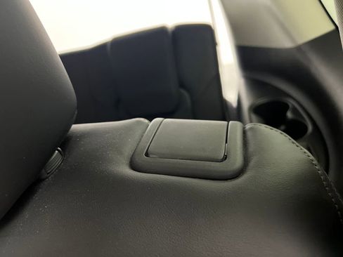 Used 2024 Nissan Armada Platinum w/ Captain's Chairs Package image 16