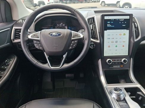 Used 2024 Ford Edge SEL AWD/4WD image 11