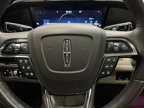 Used 2024 Lincoln Navigator Reserve image 19