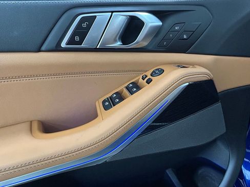 Used 2025 BMW X5 M60i w/ Parking Assistance Package image 25