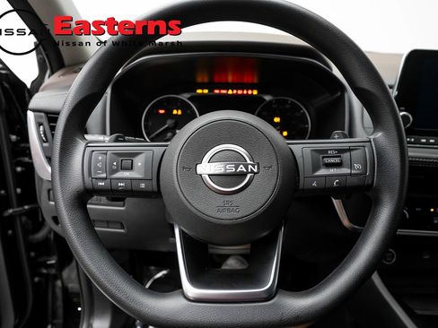 Used 2023 Nissan Rogue S AWD/4WD image 10