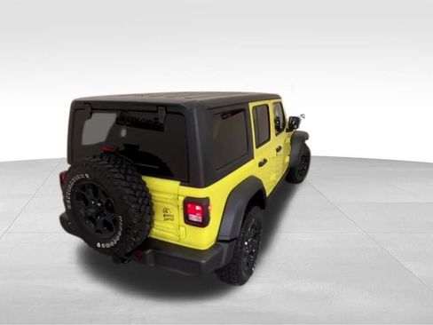Used 2023 Jeep Wrangler Unlimited w/ Cold Weather Group image 5