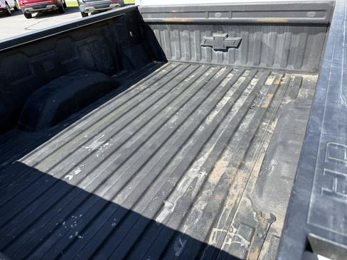 Used 2023 Chevrolet Silverado 2500 LT AWD/4WD image 6