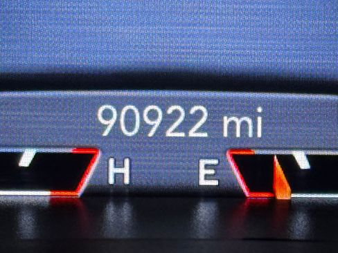 Used 2022 Jeep Cherokee Trailhawk w/ Comfort/Convenience Group AWD/4WD image 42