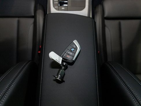 Used 2026 BMW 330i xDrive Sedan w/ Premium Package image 40