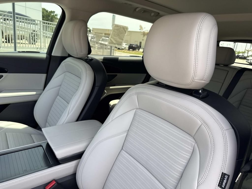 New 2026 Lincoln Nautilus Reserve w/ Jet Appearance Package AWD/4WD image 21