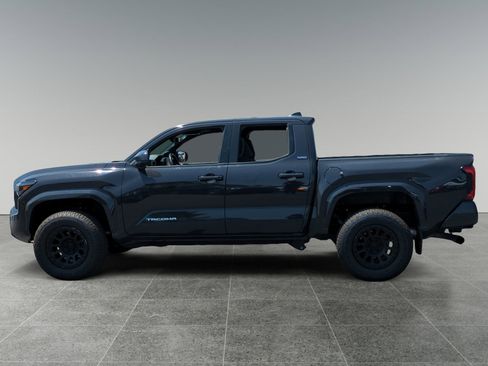 Used 2024 Toyota Tacoma SR5 image 2