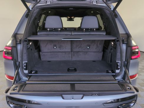 Used 2026 BMW X7 xDrive40i w/ M Sport Package image 31
