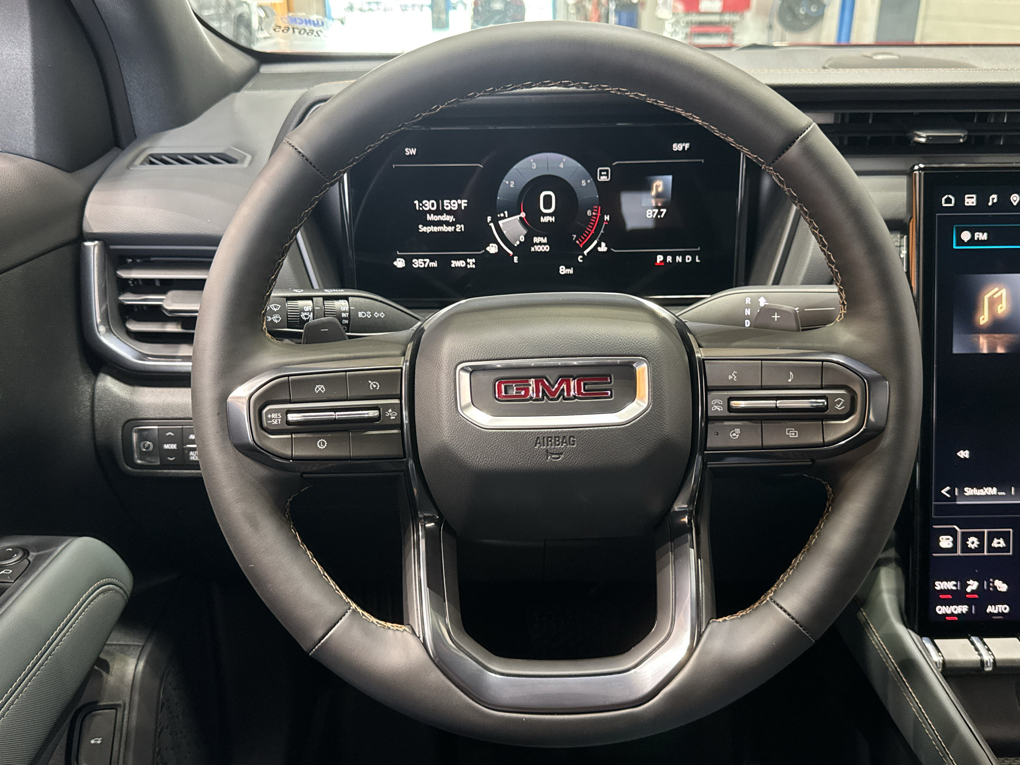 New 2026 GMC Terrain AT4 w/ Technology Package II AWD/4WD image 24