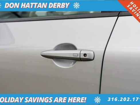 Used 2022 Nissan Rogue SV image 26