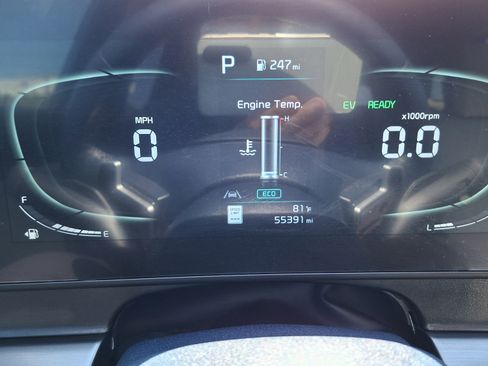 Used 2023 Kia Sportage EX AWD/4WD image 12