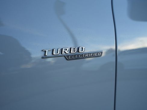 Certified 2025 Mercedes-Benz GLC 43 AMG 4MATIC image 14