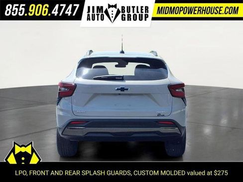 New 2026 Chevrolet Trax ACTIV w/ Sunroof Package FWD image 5