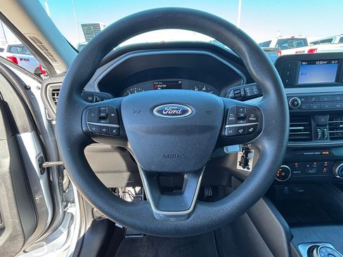Used 2022 Ford Escape S image 17