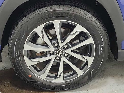 Certified 2022 Toyota Corolla Cross XLE w/ Convenience Package AWD/4WD image 10