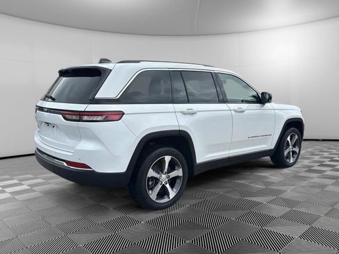 Used 2023 Jeep Grand Cherokee 4WD 4xe w/ Luxury Tech Group II image 4