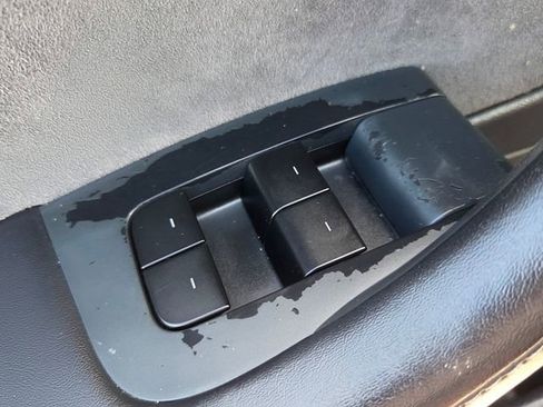 Used 2021 Tesla Model 3 Standard Range Plus image 32