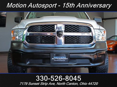 Used 2019 RAM 1500 Tradesman w/ Chrome Appearance Group AWD/4WD image 3