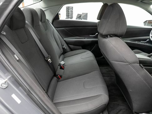 Used 2024 Hyundai Elantra SE FWD image 21