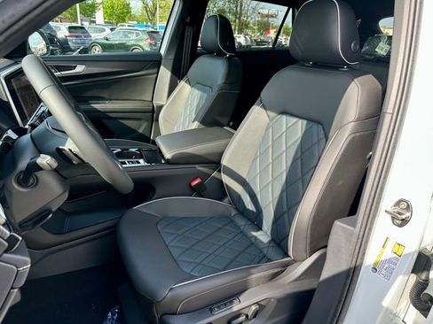 New 2026 Volkswagen Atlas Cross Sport SEL Premium R-Line AWD/4WD image 13