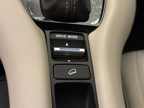 New 2026 Honda HR-V LX image 28