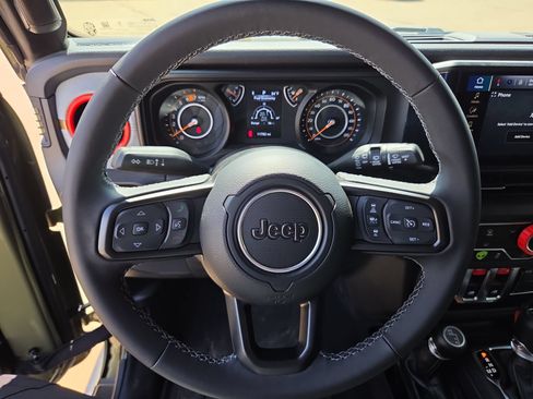 Used 2025 Jeep Wrangler Sport AWD/4WD image 11
