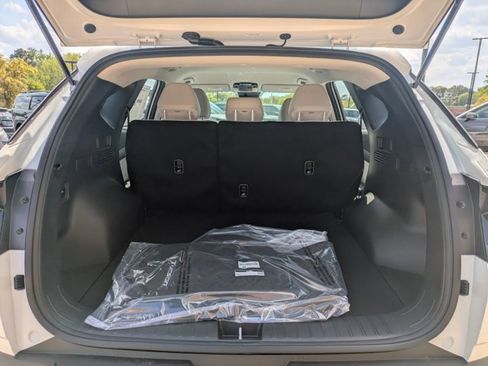 New 2026 Hyundai Tucson Blue SE image 19