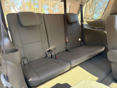Used 2019 GMC Yukon SLT w/ Open Road Package RWD image 30