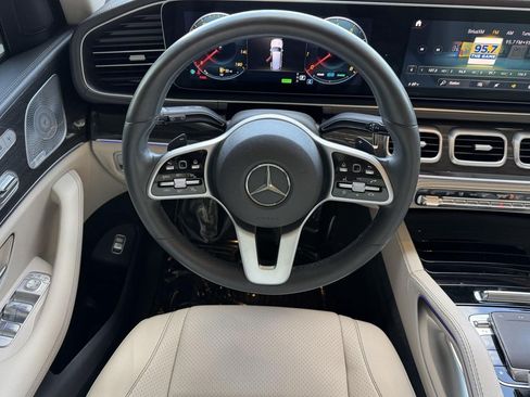 Used 2020 Mercedes-Benz GLS 450 4MATIC image 33