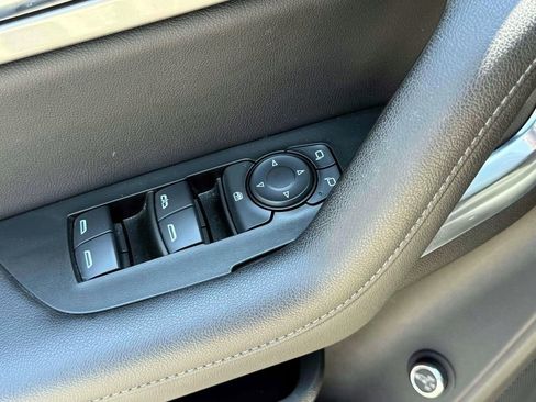 Used 2021 Chevrolet Blazer LT image 18