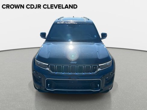 New 2025 Jeep Grand Cherokee L Overland w/ Advanced Protech Group III AWD/4WD image 9