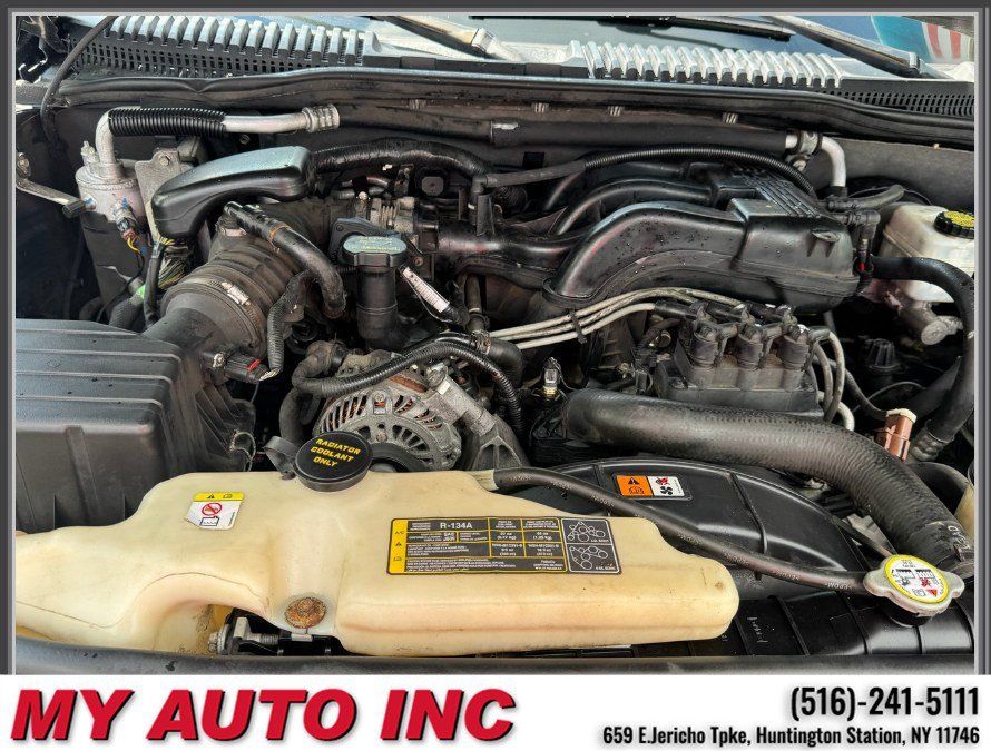 Used 2010 Ford Explorer XLT AWD/4WD image 24