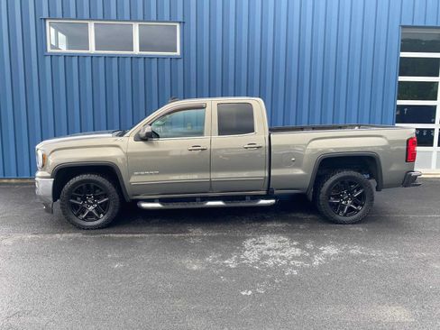 Used 2017 GMC Sierra 1500 SLE w/ SLE Value Package AWD/4WD image 14