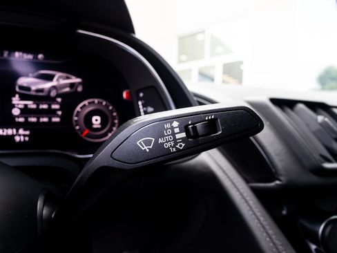 Used 2017 Audi R8 V10 w/ Carbon Exterior Package AWD/4WD image 29