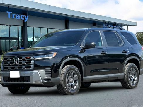New 2026 Honda Pilot TrailSport image 14