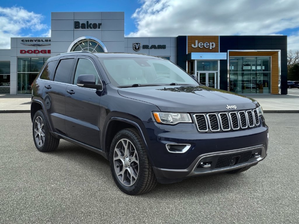 Used 2018 Jeep Grand Cherokee Limited AWD/4WD image 1