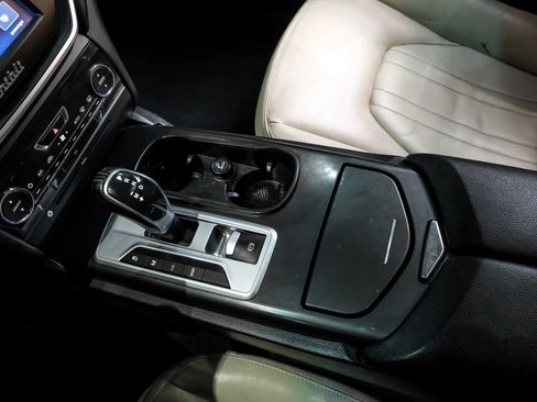 Used 2016 Maserati Ghibli image 28