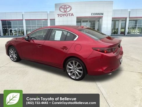 Used 2019 MAZDA MAZDA3 Sedan w/ Preferred Package image 3