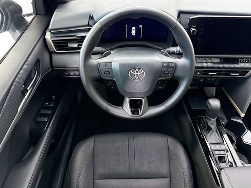 Used 2025 Toyota Camry XSE w/ Premium Package FWD image 10
