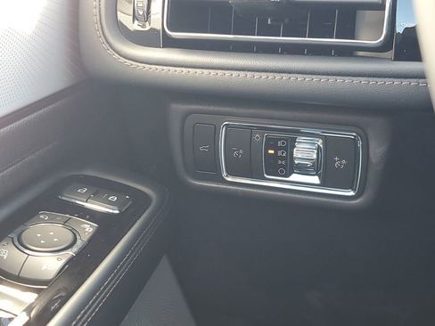 New 2025 Lincoln Aviator Reserve image 12