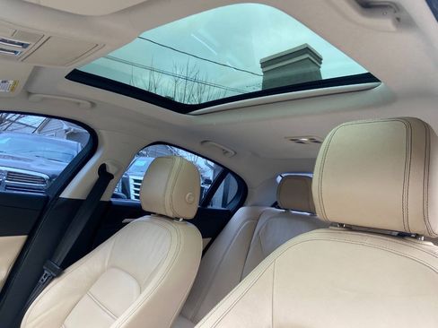 Used 2017 Jaguar XE Prestige RWD image 17
