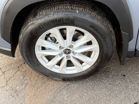 Certified 2022 Toyota Corolla Cross LE image 10