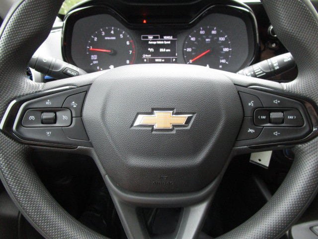 Used 2026 Chevrolet Trax LS FWD image 21