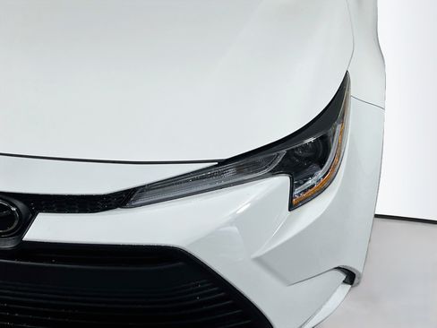 Used 2026 Toyota Corolla LE FWD image 12