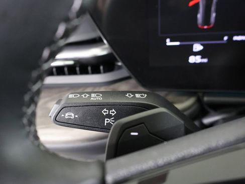 Used 2025 Audi Q5 Premium Plus w/ Premium Plus image 28