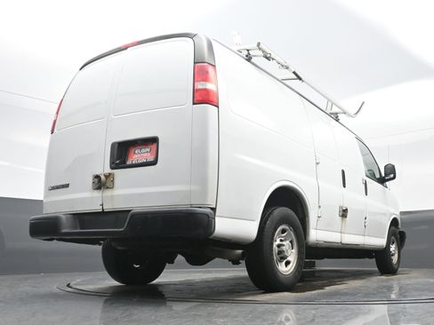 Used 2019 Chevrolet Express 3500 w/ Driver Convenience Package image 26