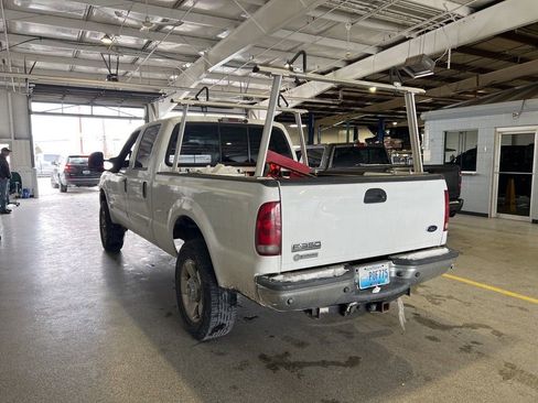 Used 2006 Ford F350 Lariat image 4