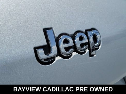 Used 2021 Jeep Grand Cherokee L Overland w/ Luxury Tech Group IV AWD/4WD image 12