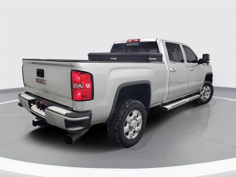 Used 2018 GMC Sierra 3500 Denali w/ Duramax Plus Package image 3